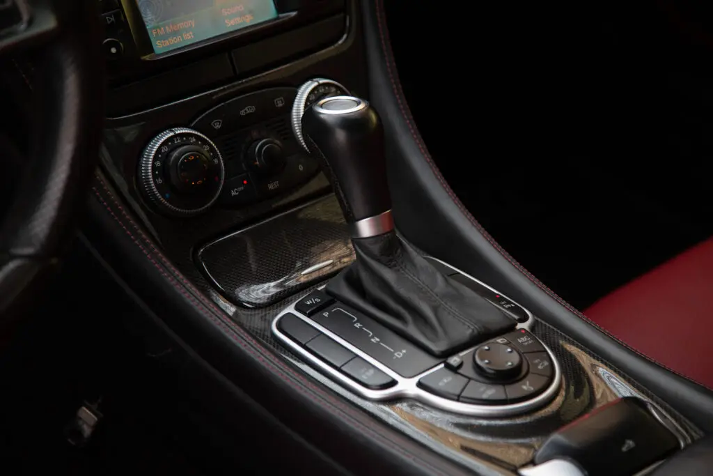 2002 Mercedes-Benz SL500, iç mekân