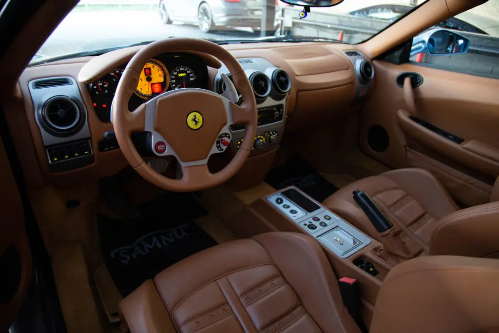 2009 Ferrari F430 Spider, iç mekân