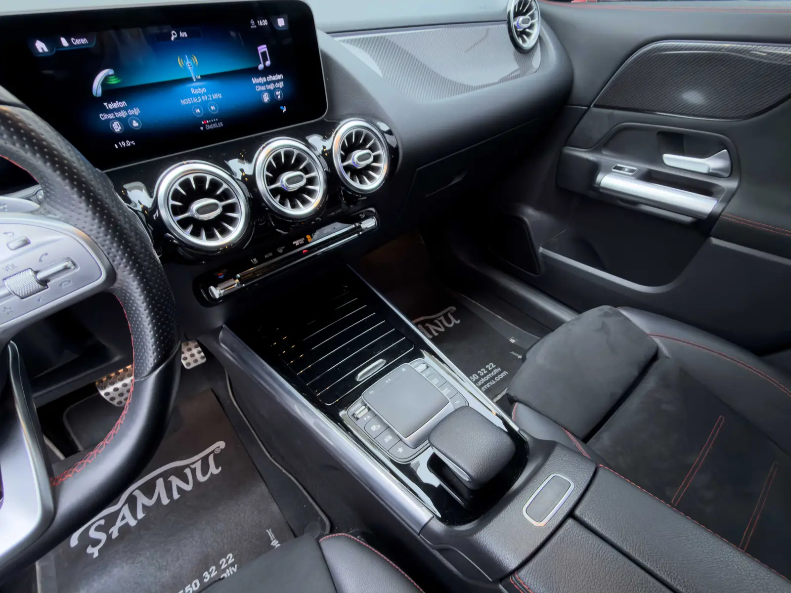 2020 Mercedes-Benz GLA200 AMG, iç mekân