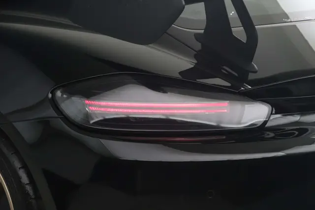 2023 Porsche 718 GT4 RS, detay