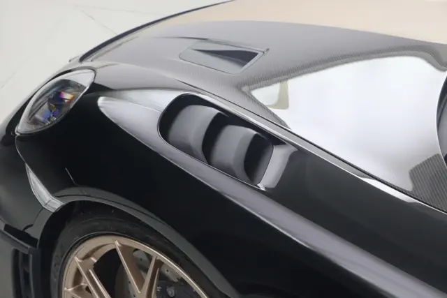 2023 Porsche 718 GT4 RS, detay
