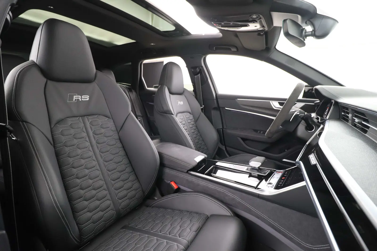 2024 Audi RS6, iç mekân