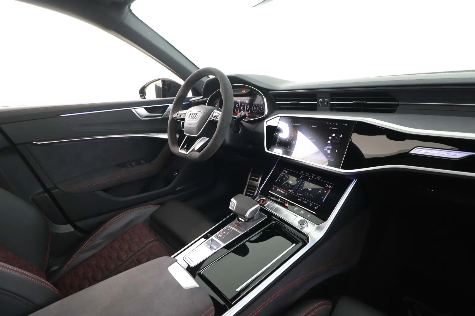 2024 Audi RS6, iç mekân
